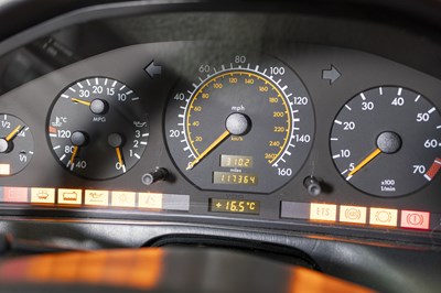 Lot 1995 Mercedes Benz R129 SL320