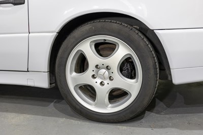 Lot 1995 Mercedes Benz R129 SL320