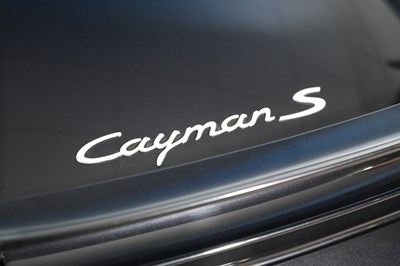 Lot 2005 Porsche Cayman S