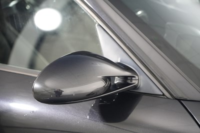 Lot 2005 Porsche Cayman S