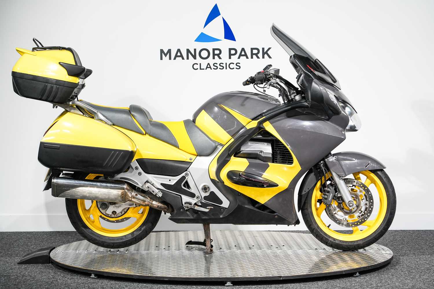 137 - 2006 Honda ST1300 Pan European