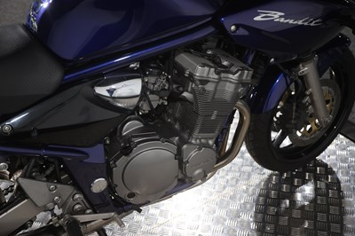 Lot 2003 Suzuki GSF600S Bandit
