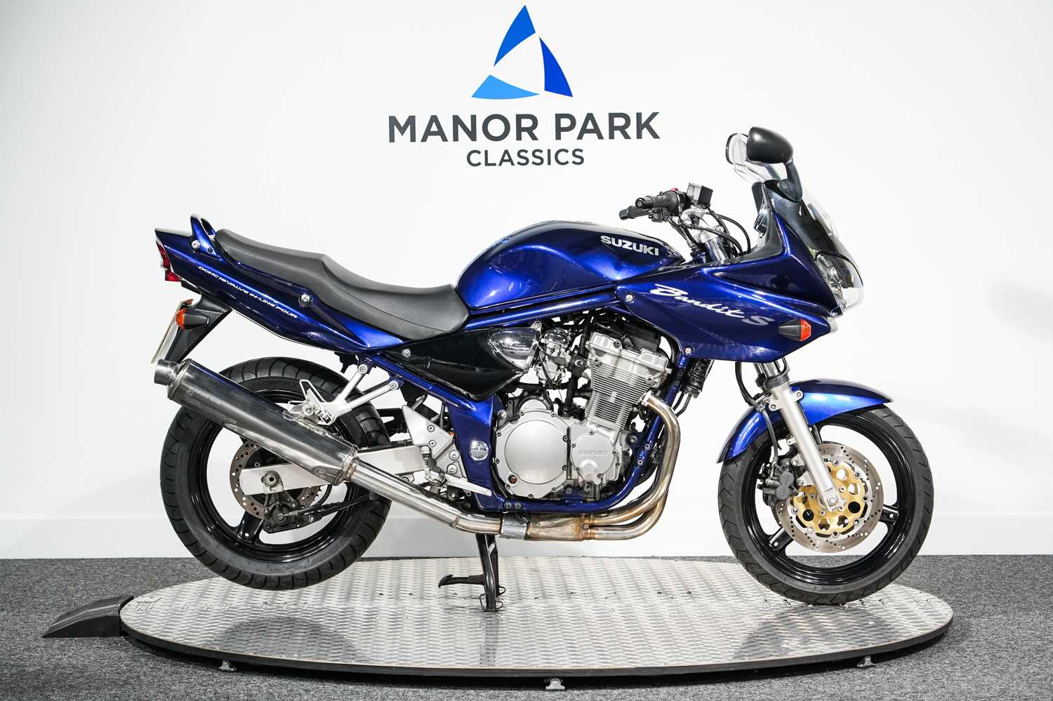 Lot 2003 Suzuki GSF600S Bandit