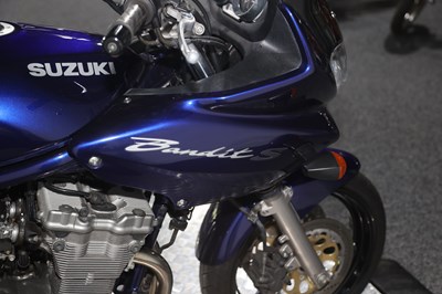 Lot 2003 Suzuki GSF600S Bandit