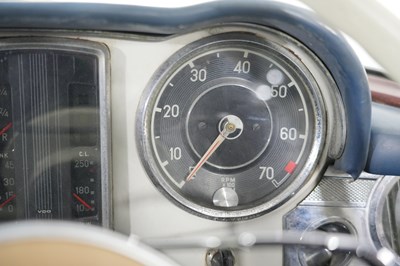 Lot 1965 Mercedes-Benz 230 SL