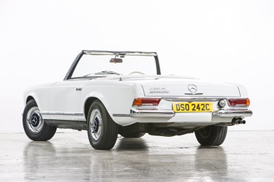 Lot 1965 Mercedes-Benz 230 SL