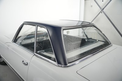 Lot 1965 Mercedes-Benz 230 SL