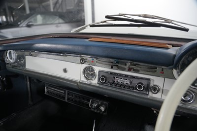 Lot 1965 Mercedes-Benz 230 SL