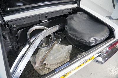 Lot 1965 Mercedes-Benz 230 SL