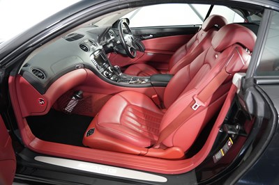 Lot 2004 Mercedes-Benz SL65 AMG