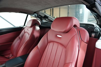 Lot 2004 Mercedes-Benz SL65 AMG