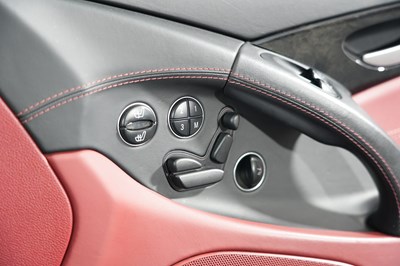 Lot 2004 Mercedes-Benz SL65 AMG