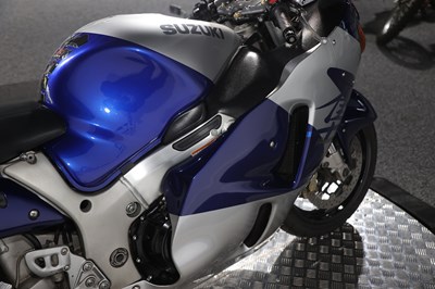 Lot 2000 Suzuki GSX1300R Hayabusa