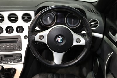 Lot 2007 Alfa Romeo Spider JTS Convertible