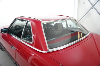 Lot 284 - 1984 Mercedes-Benz 280 SL