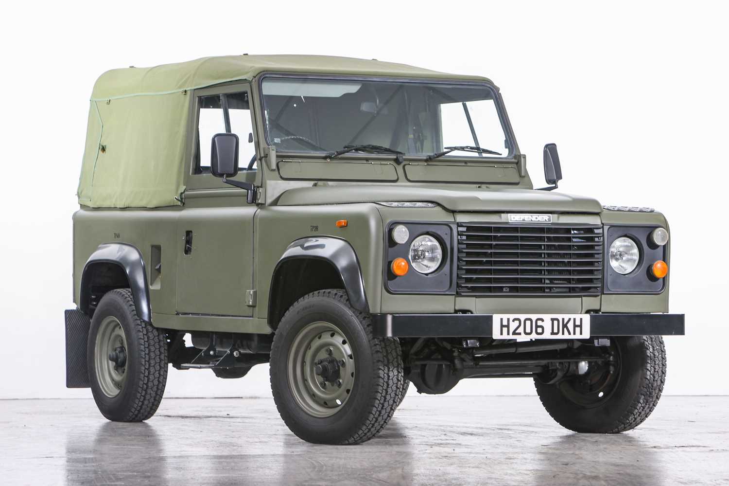 322 - 1991 Land Rover Defender 90
