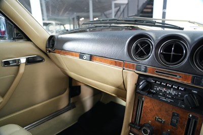 Lot 1979 Mercedes-Benz 280 SLC