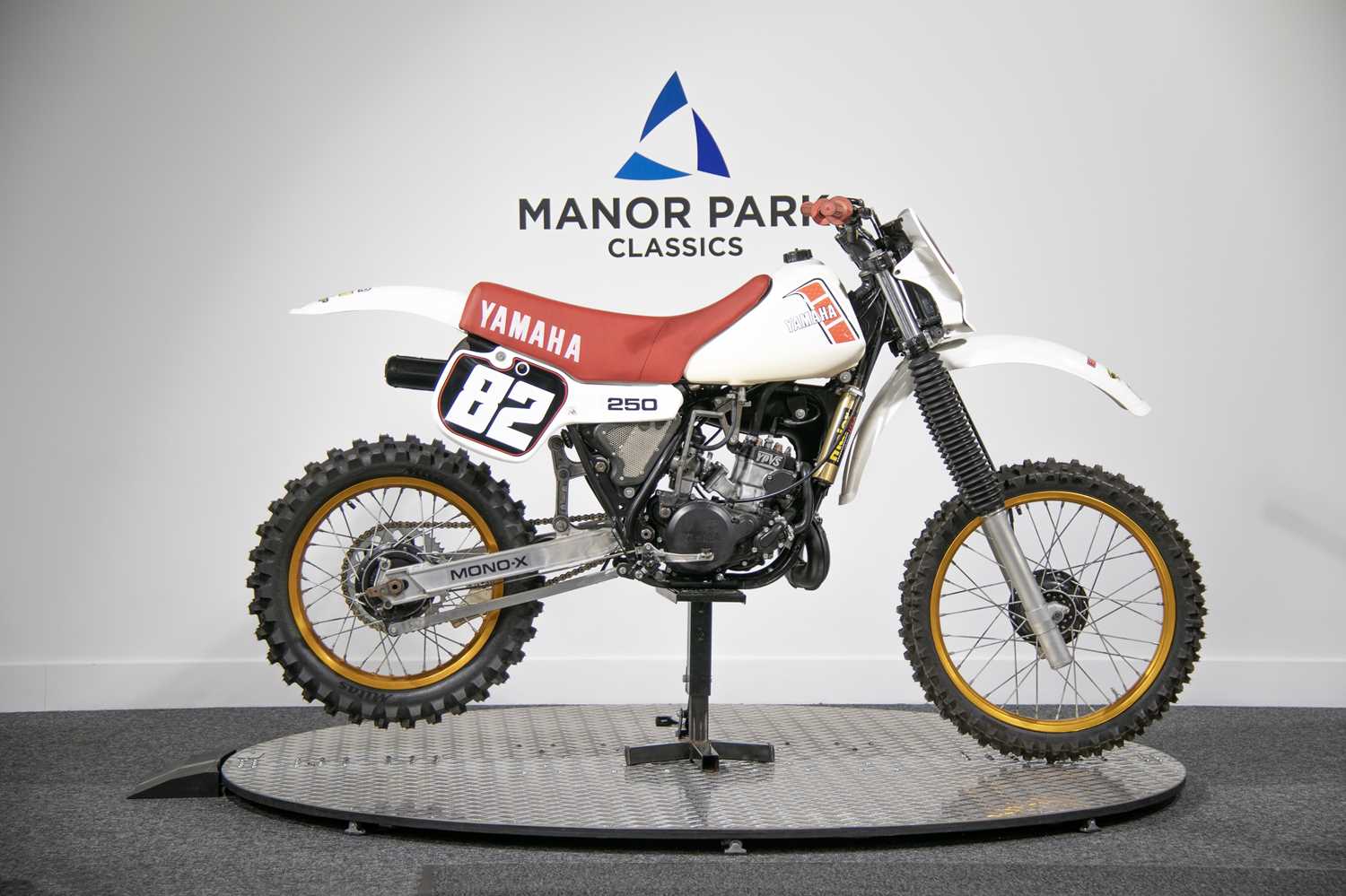 Lot 16 - 1982 Yamaha YZ250J