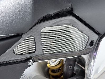 Lot 2008 Aprilia RSV1000R