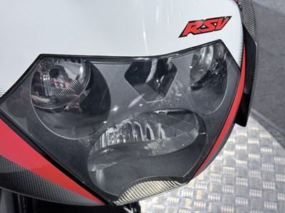 Lot 2008 Aprilia RSV1000R