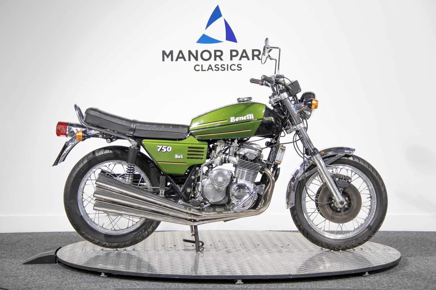 111 - 1976 Benelli Sei 750