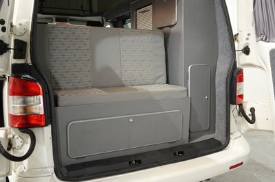 Lot 121 - 2011 Volkswagen Transporter T26 Camper