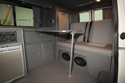 Lot 121 - 2011 Volkswagen Transporter T26 Camper