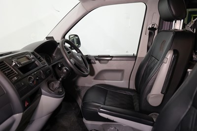 Lot 121 - 2011 Volkswagen Transporter T26 Camper