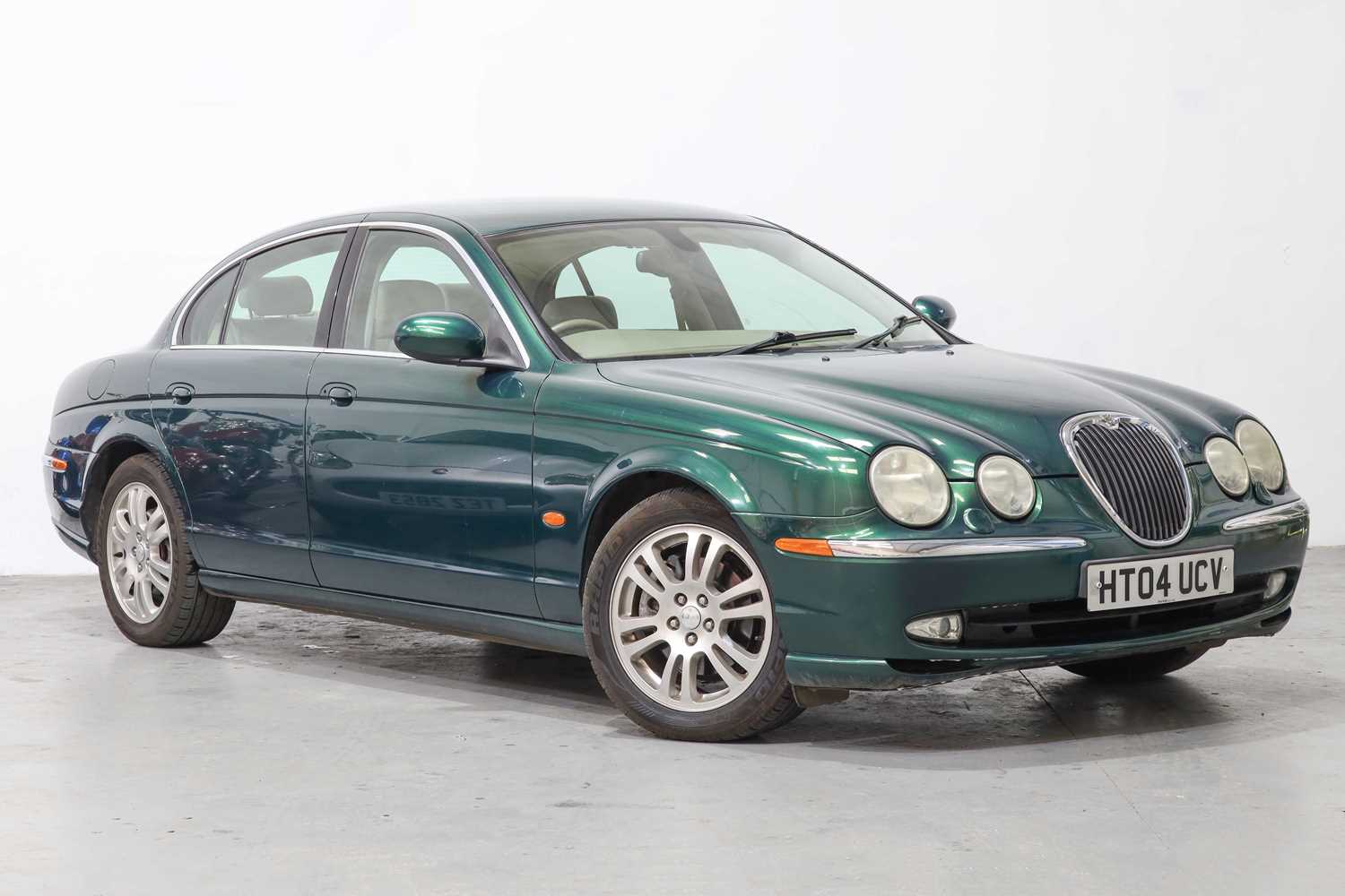 Lot 153 - 2004 Jaguar S-Type V6 SE Auto