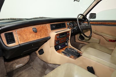 Lot 169 - 1987 Daimler Double Six Auto