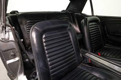 Lot 1965 Ford Mustang