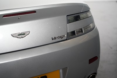 Lot 2008 Aston Martin V8 Vantage