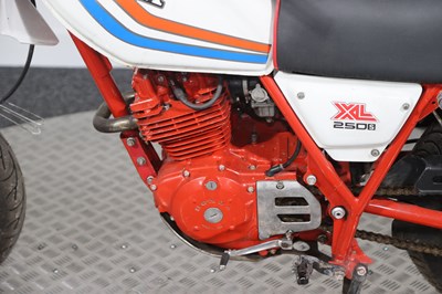 Lot c.1980 Honda XL250S