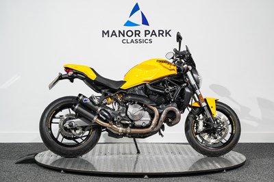 Lot 2017 Ducati Monster 821