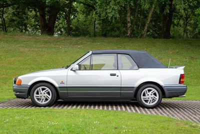 Lot 53 - 1988 Ford Escort XR3i Cabriolet