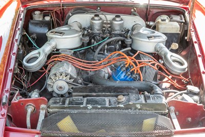 Lot 51 - 1973 MG B GT V8