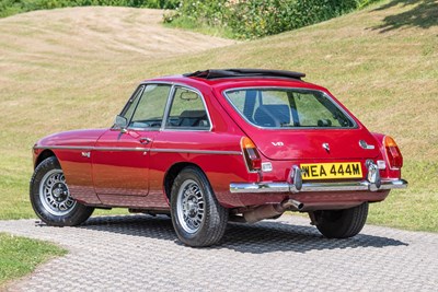 Lot 51 - 1973 MG B GT V8